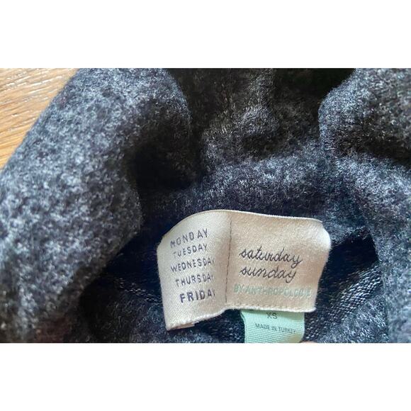 Anthropologie: SATURDAY SUNDAY Gray Knit Turtleneck sz XS - Picture 3 of 10